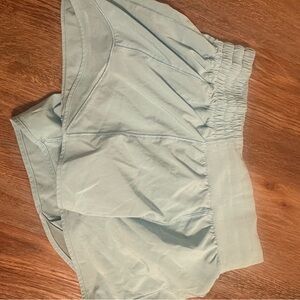 Lululemon Hotty Totty 2.5 High waisted Short